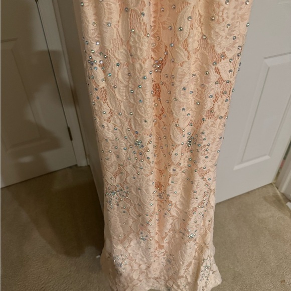 Elegant Cream Peach Lace Halter Dress - Picture 6 of 11